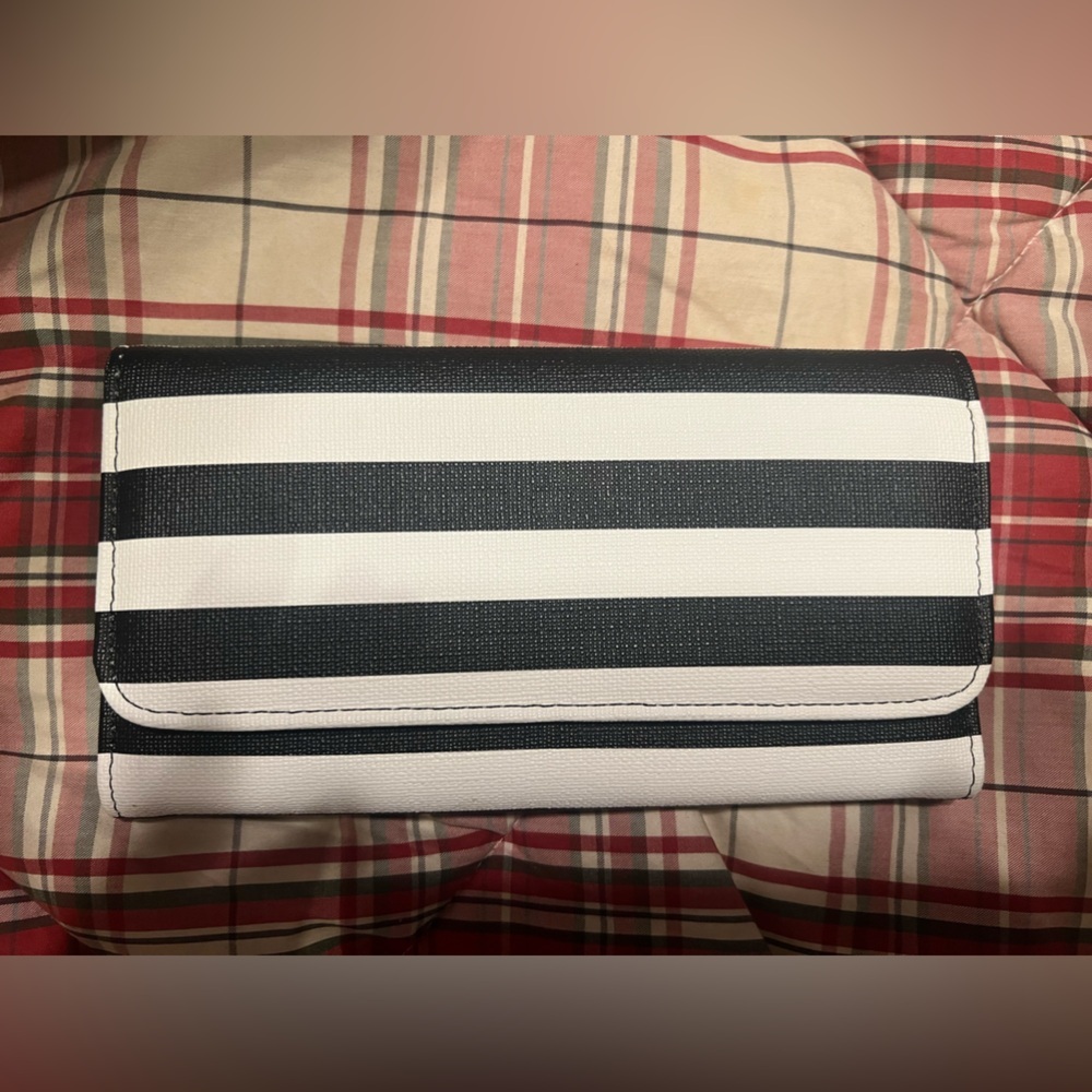 KUT from the Kloth Women’s Wallet NWT